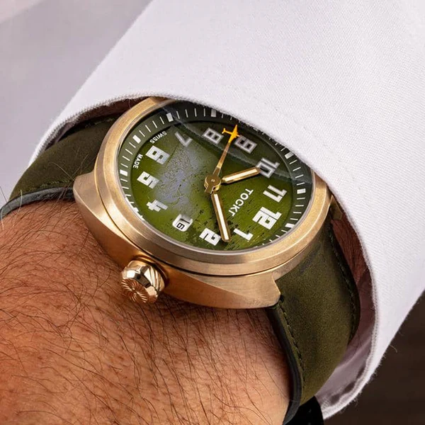 Alfred Pepper D-Day C-47 Hard Worn Dial - 42mm - Automatic thumbnail 2