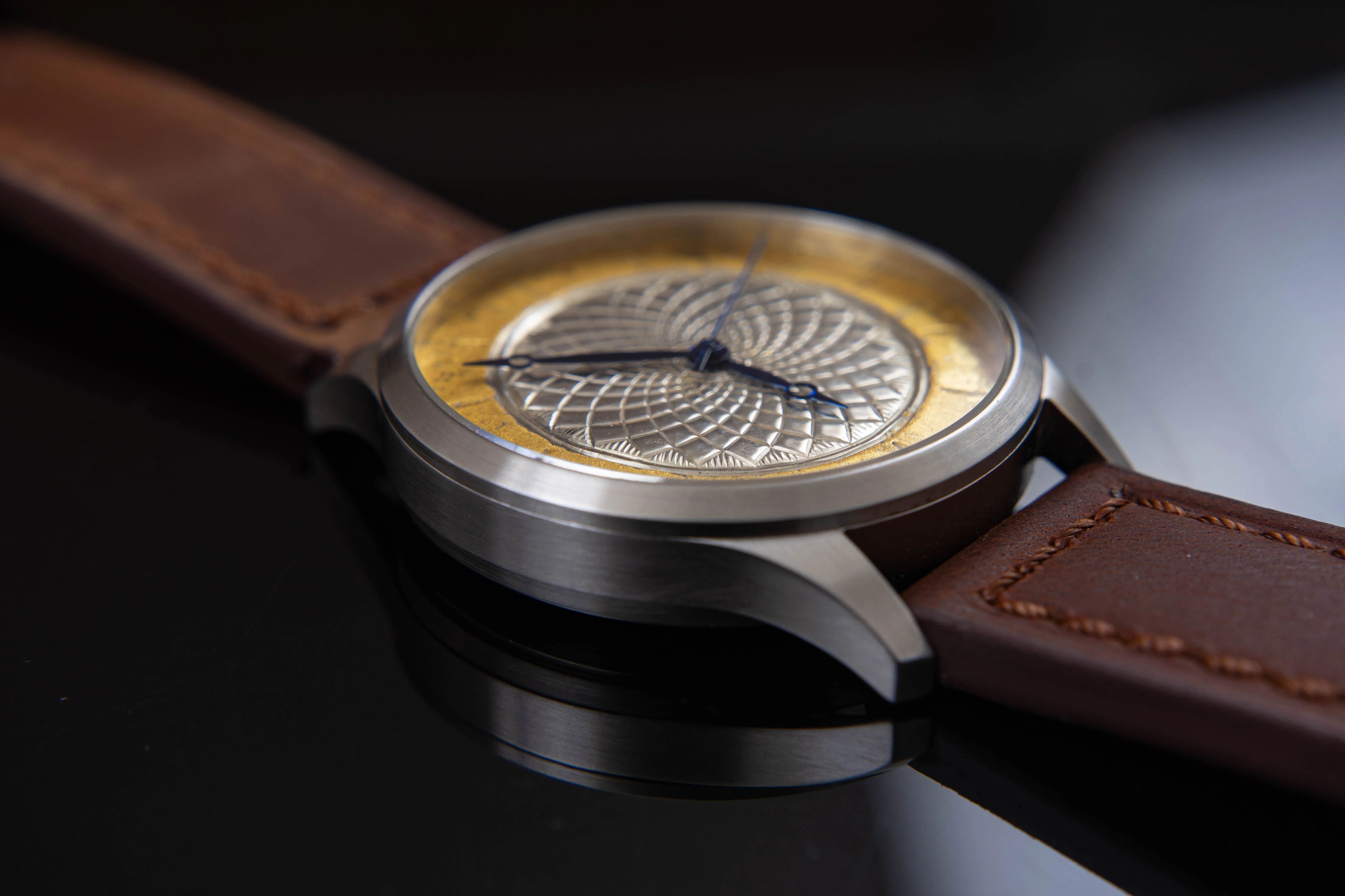 trenyo Freehand Guilloche in 925 silver and 22k gold leaf thumbnail 4