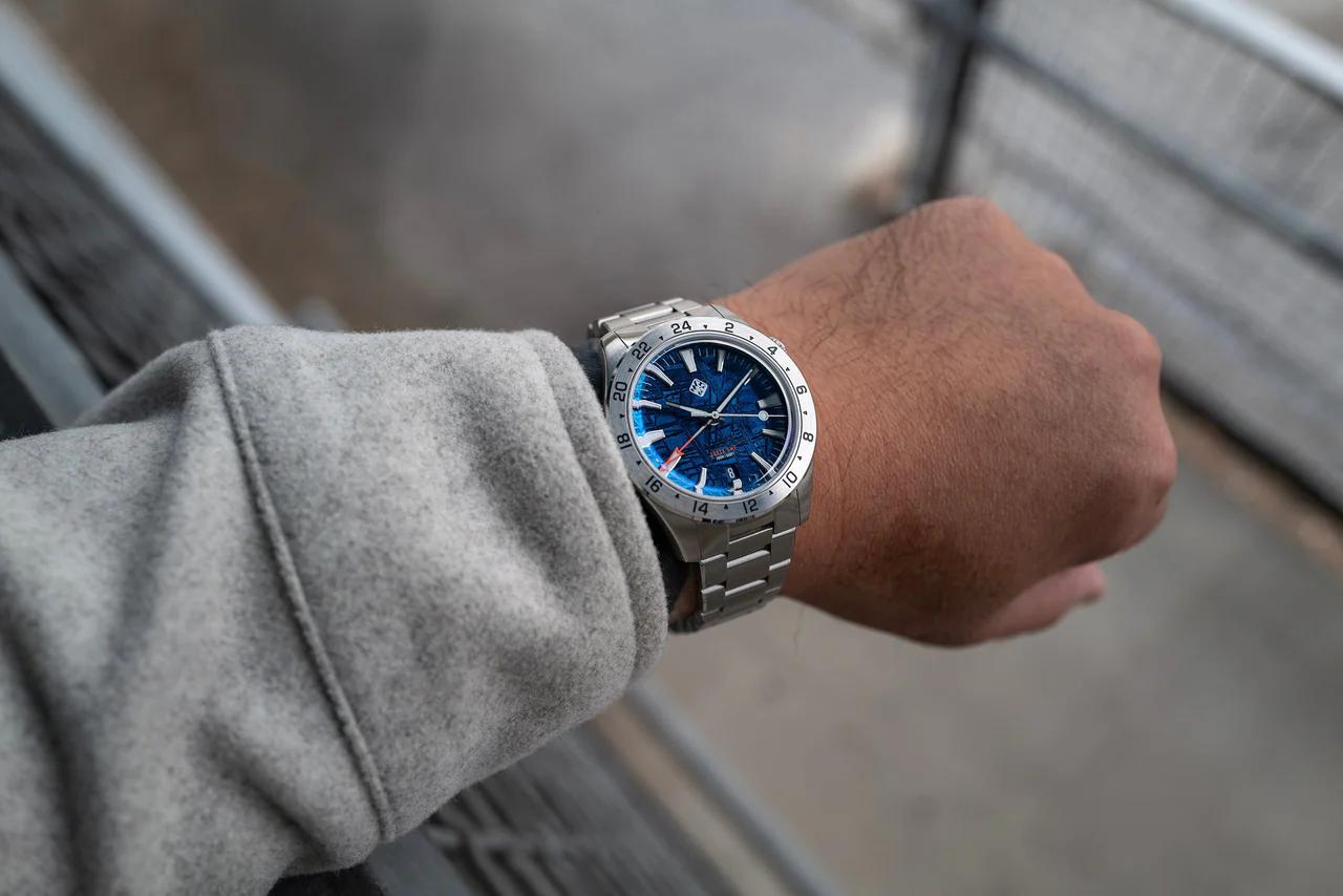 Steel Torsk GMT 39 - Cobalt Blue Meteorite thumbnail 2