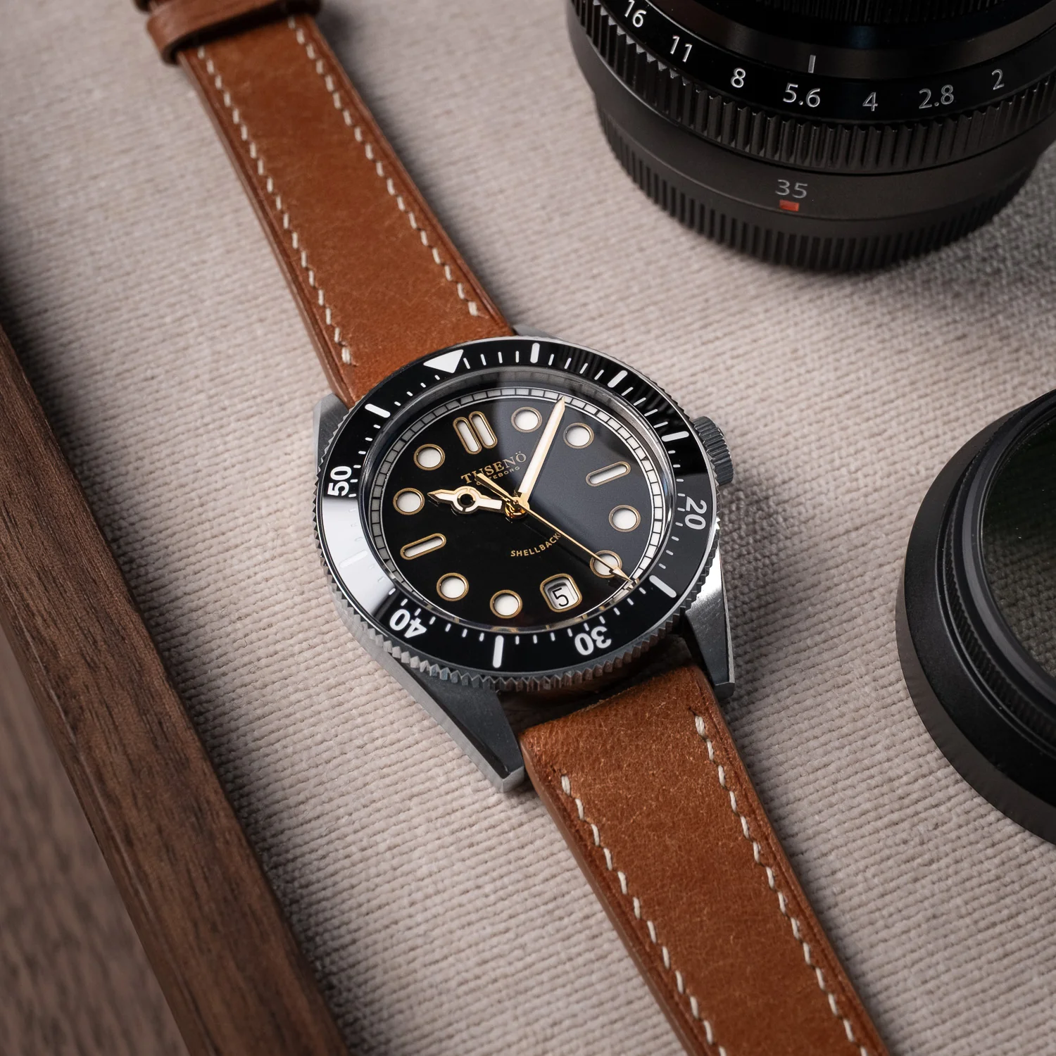 SHELLBACK V2 BLACK/GILT thumbnail 2