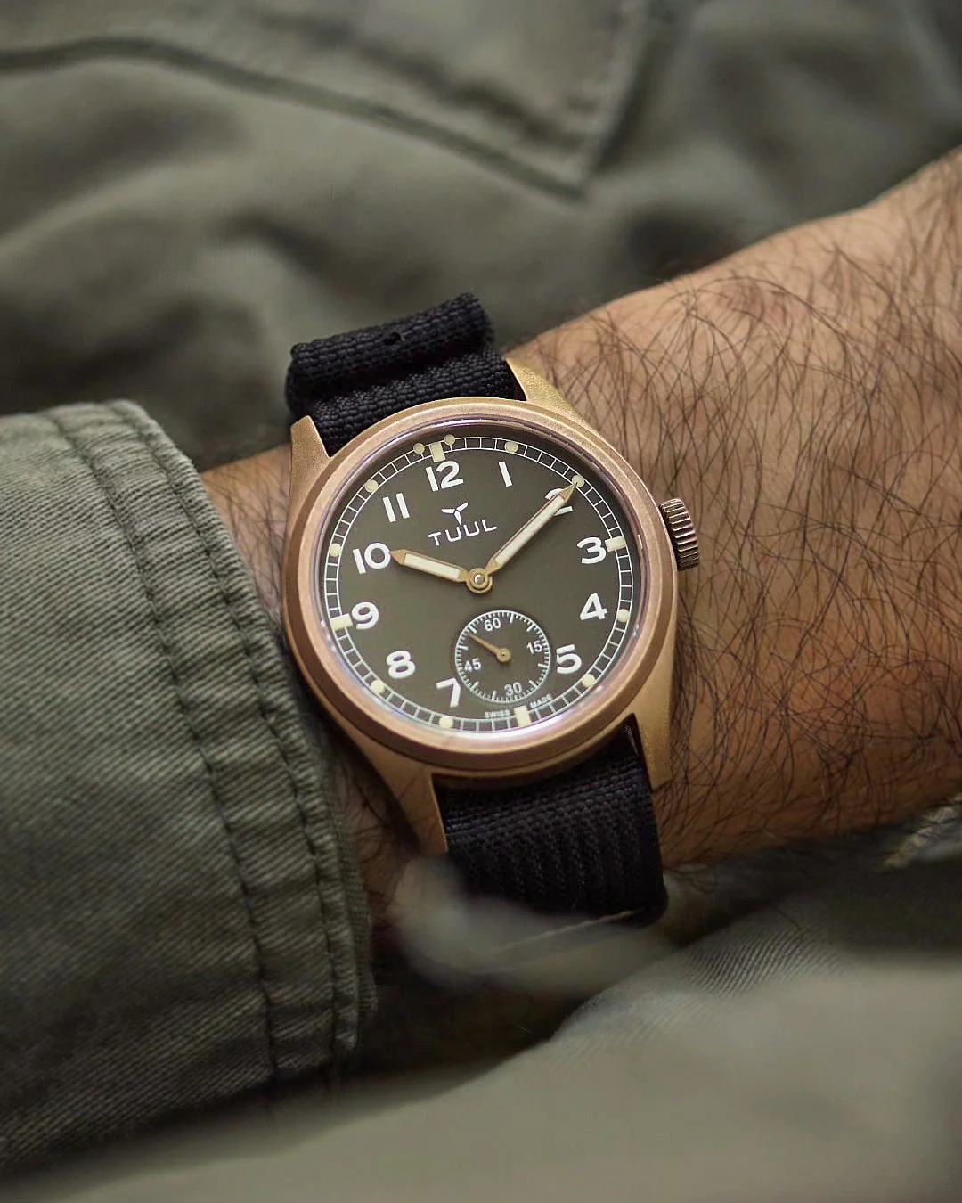 FILTHY 13 - Bronze - Green Dial thumbnail 2