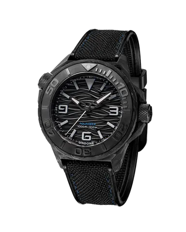 Aqua Carbon Maggy