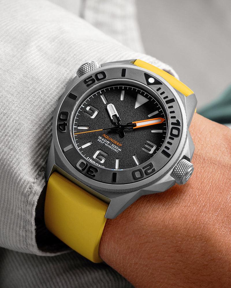 Aquadeep Signal Yellow Automatic thumbnail 2