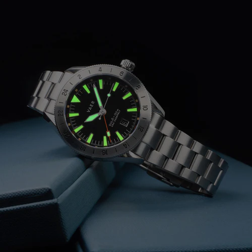 G2 Pacific Steel GMT - 42mm USA thumbnail 2