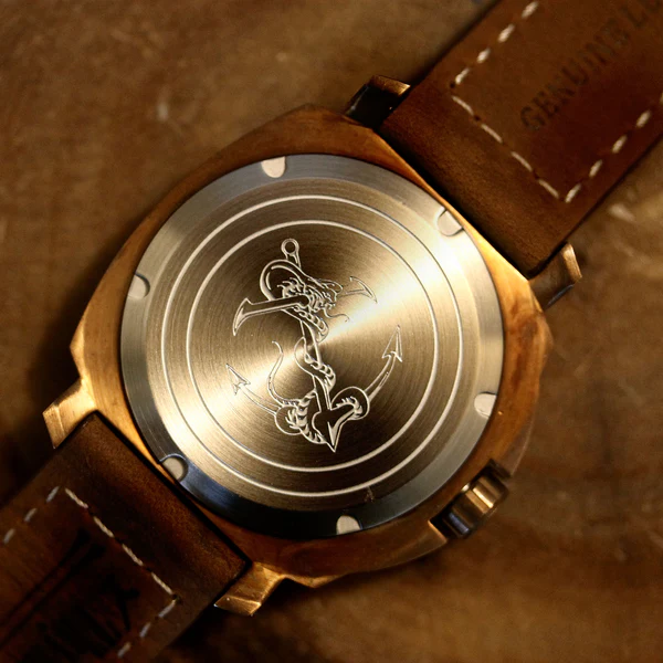 Bronze Blood & Thunder - White Sparkling Dial