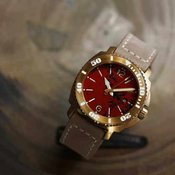 Bronze Crossfire - Red & Black Sandwich Dial thumbnail 2