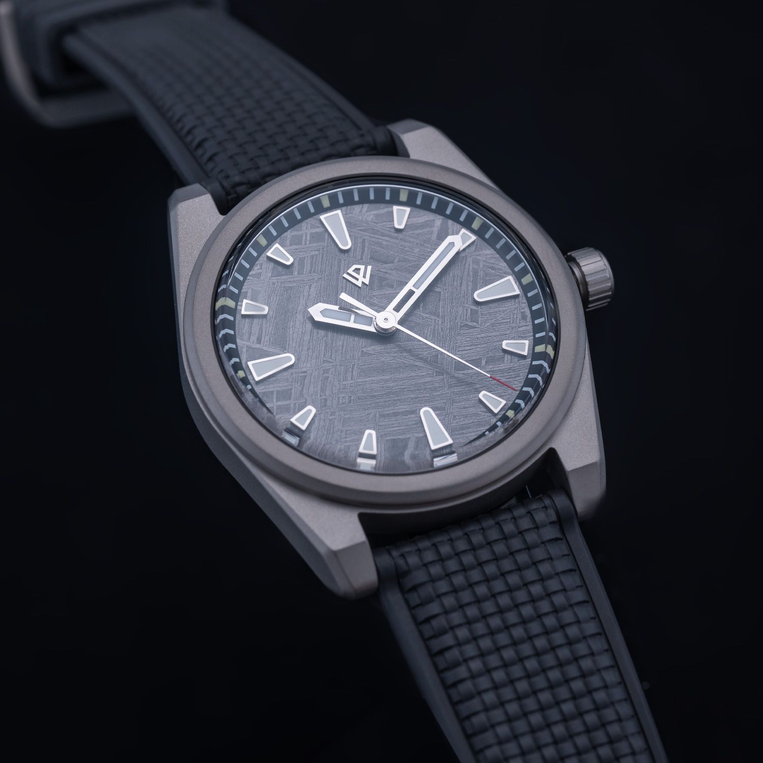 Basilea Meteorite Grade 5 Titanium, 39 mm