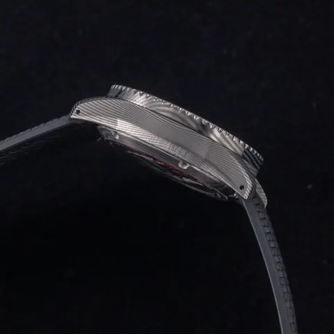Pearl Diver Swiss Made Damscus steel watch 37 mm - red dial