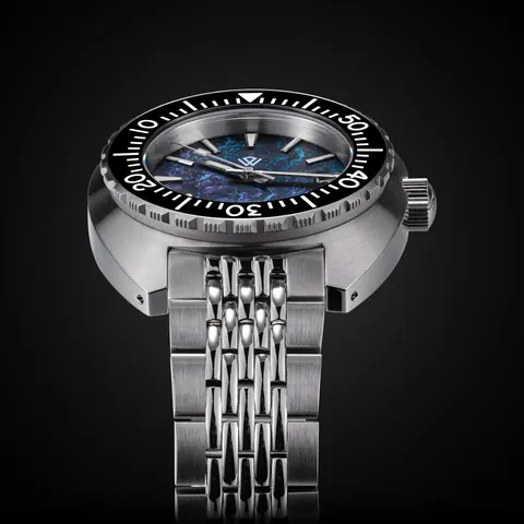 The Ocho - 42 mm diver watch automatic movement blue carbon