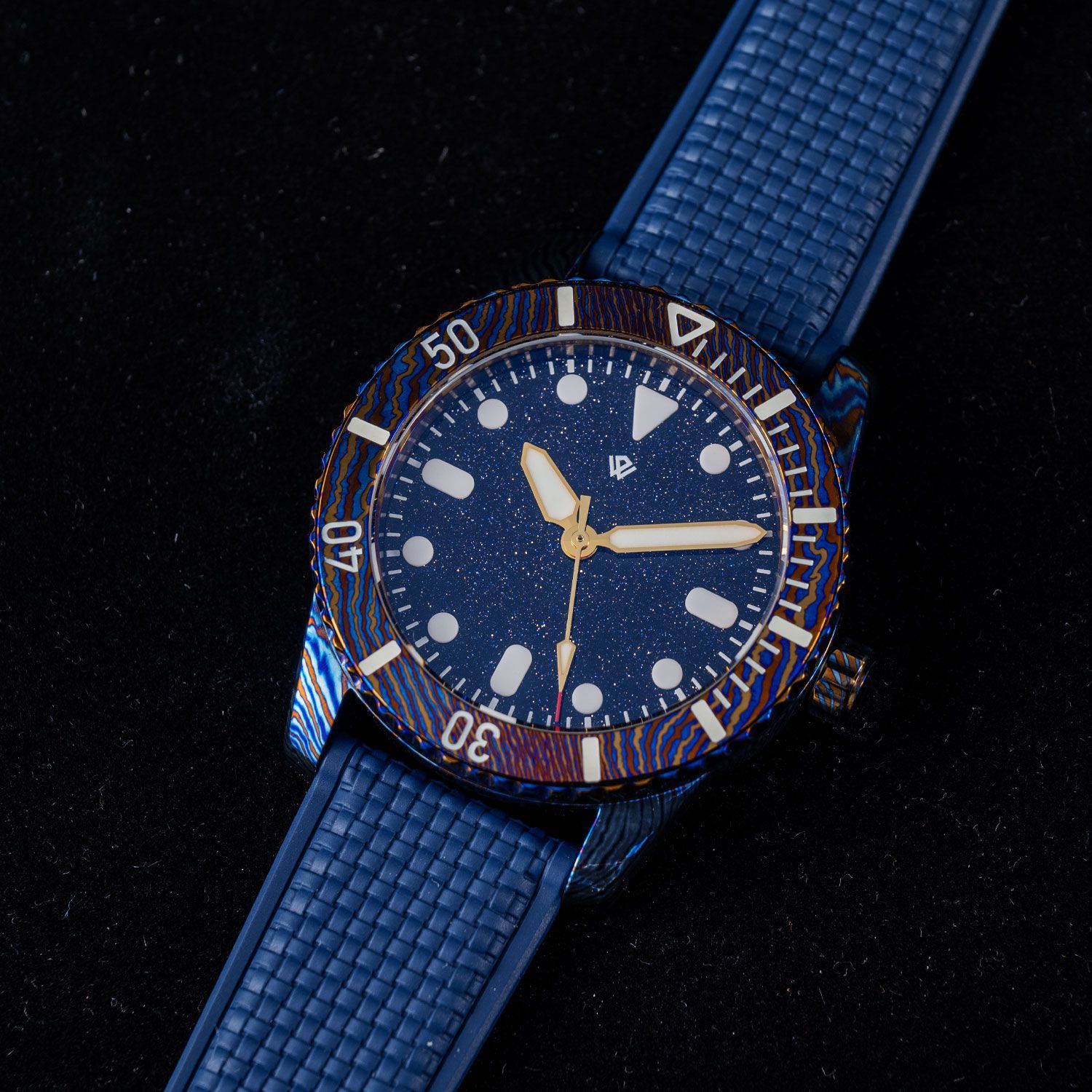 Timascus Pearl Diver V2 - Dark Blue Aventurine - 3D lume blocks(39 mm, 200 m)