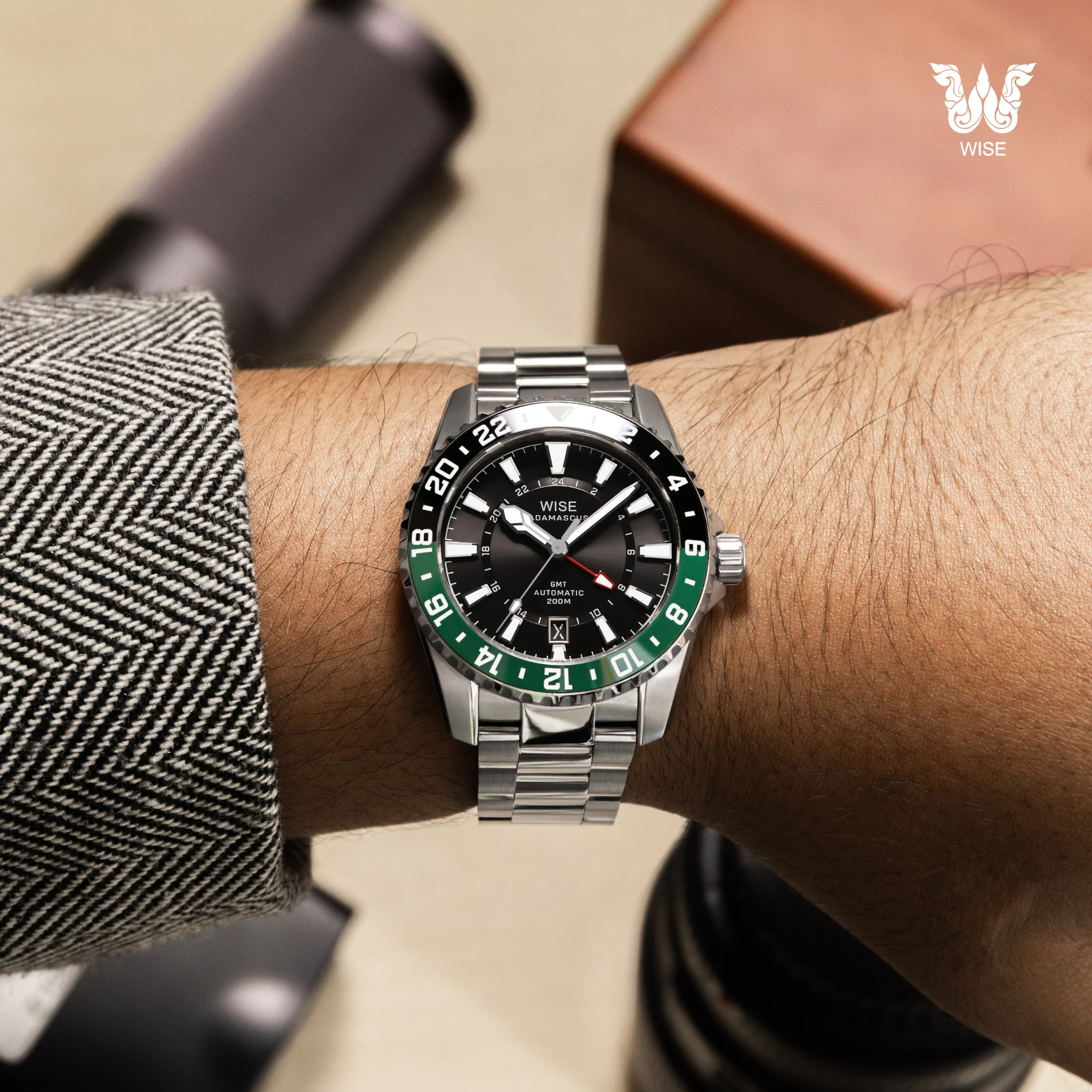 ADAMASCUS ADX140 True GMT thumbnail 2