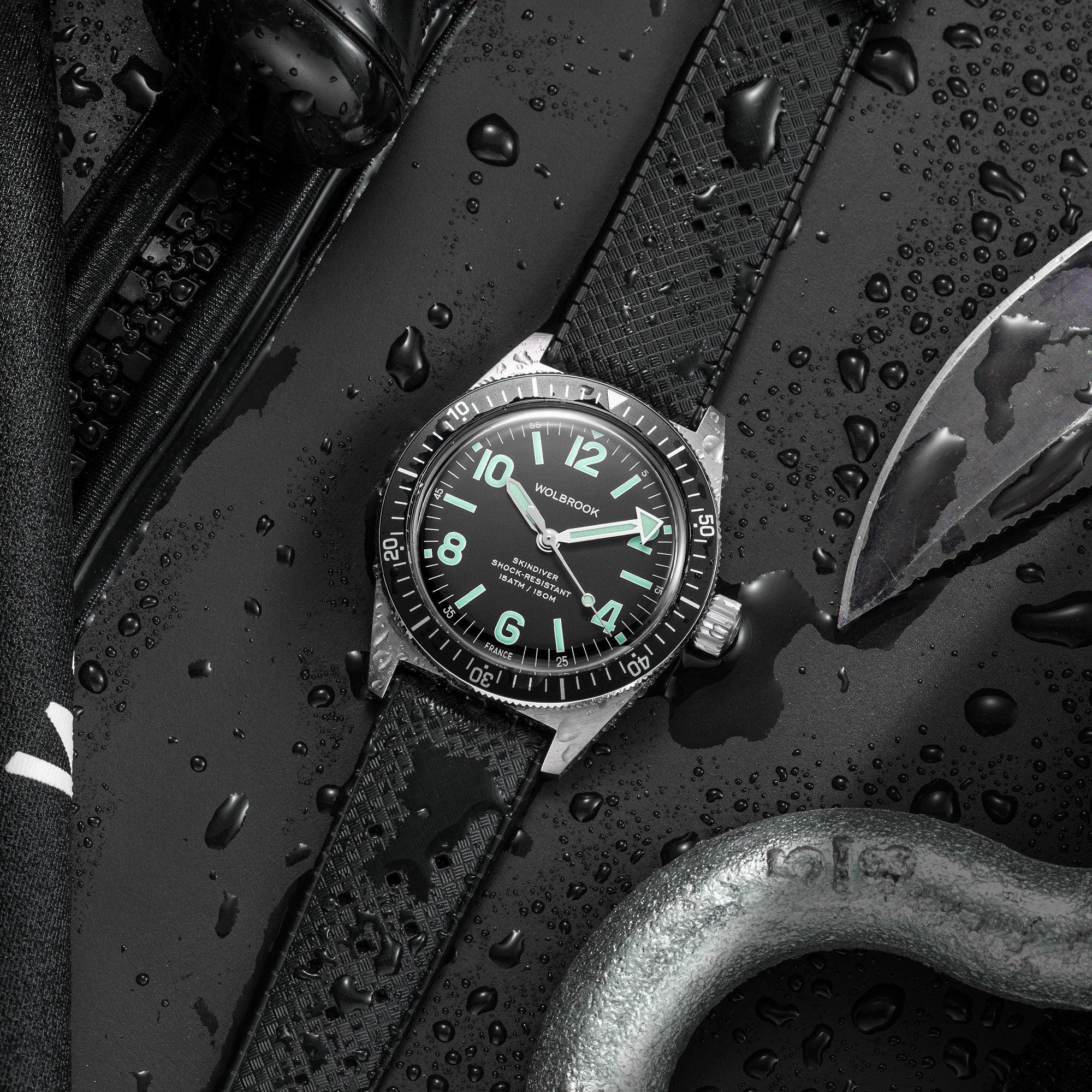 Skindiver Automatic Watch - Green Lum & Black Dial thumbnail 2