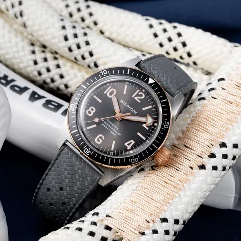 Skindiver Automatic Watch  Two-Tone Grey Sunray