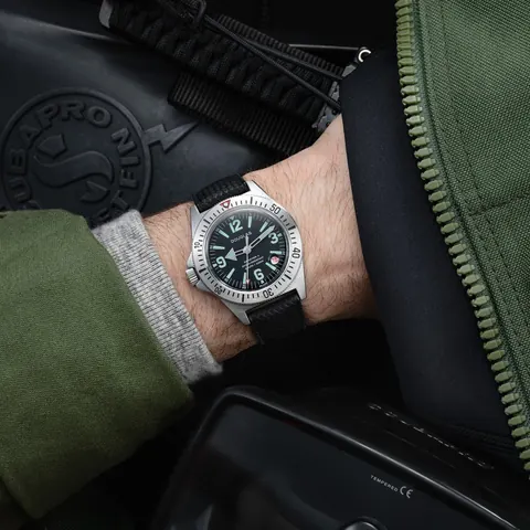 Skindiver II Professional Diving Watch - Green Lum & Black Dial