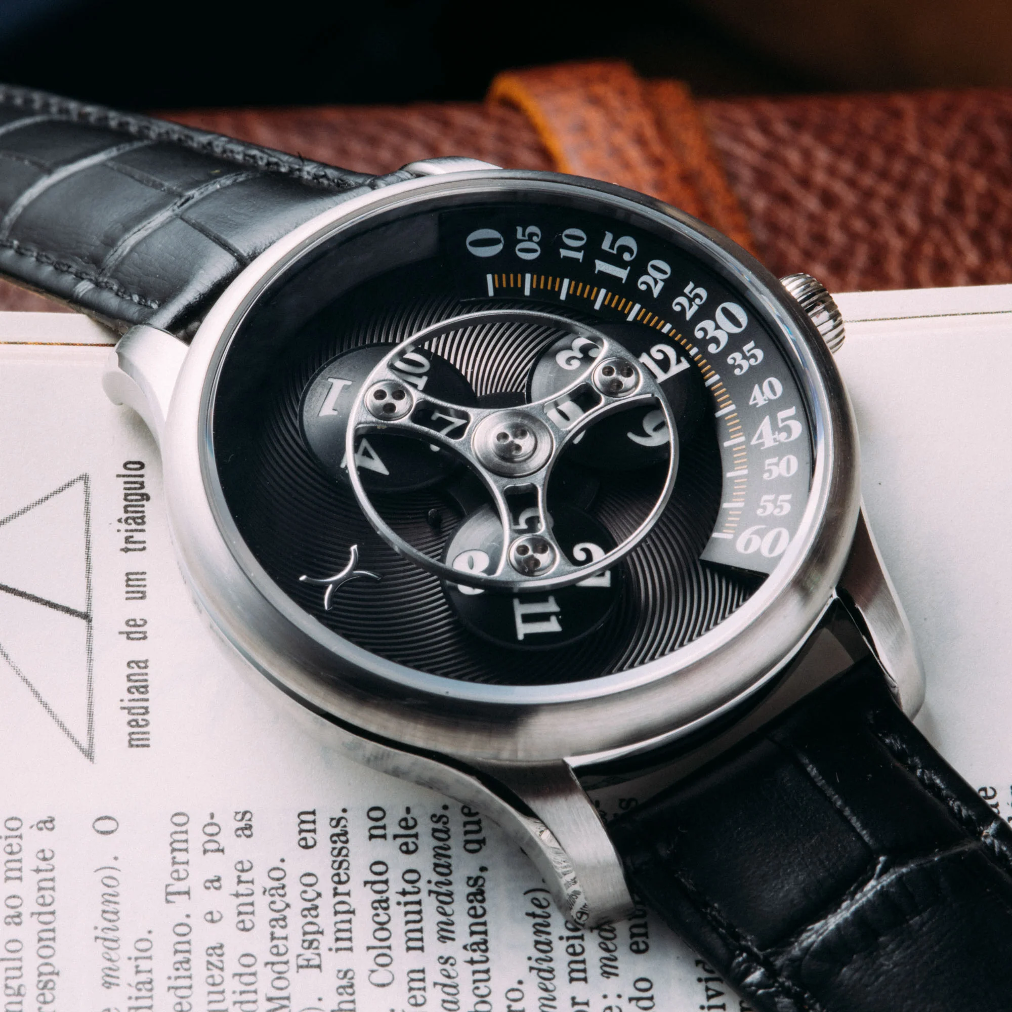 Triptych Automatic Wandering Hour Steel Black thumbnail 2