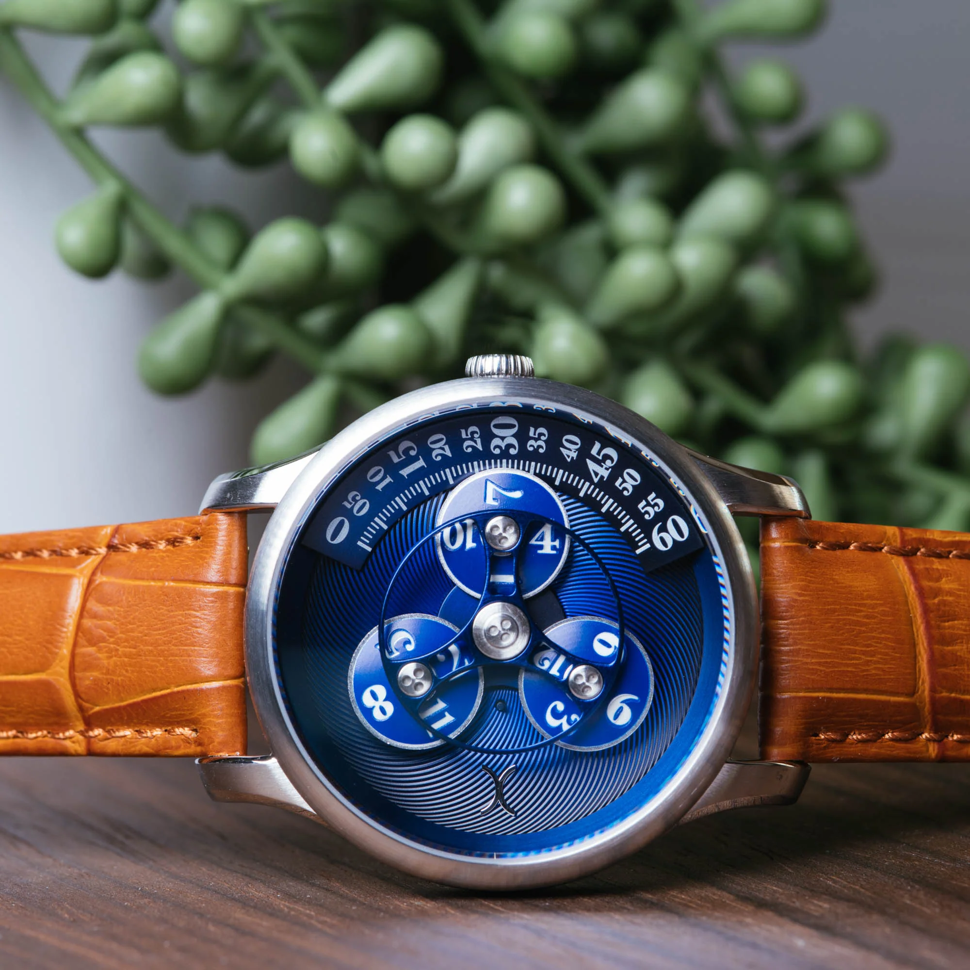 Triptych Automatic Wandering Hour Tan Blue thumbnail 2