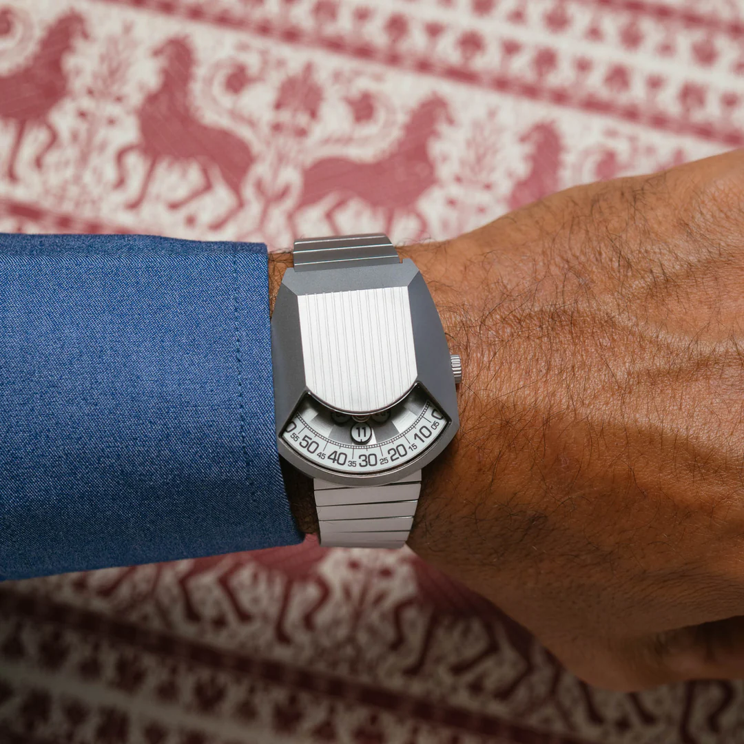 Retronaut Automatic Wandering Hour Matte Steel White thumbnail 2