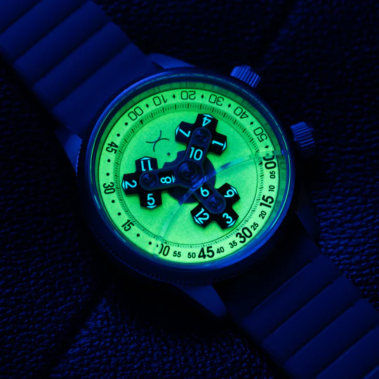 Vendetta II Automatic Wandering Hour Vintage Mint Lume thumbnail 2
