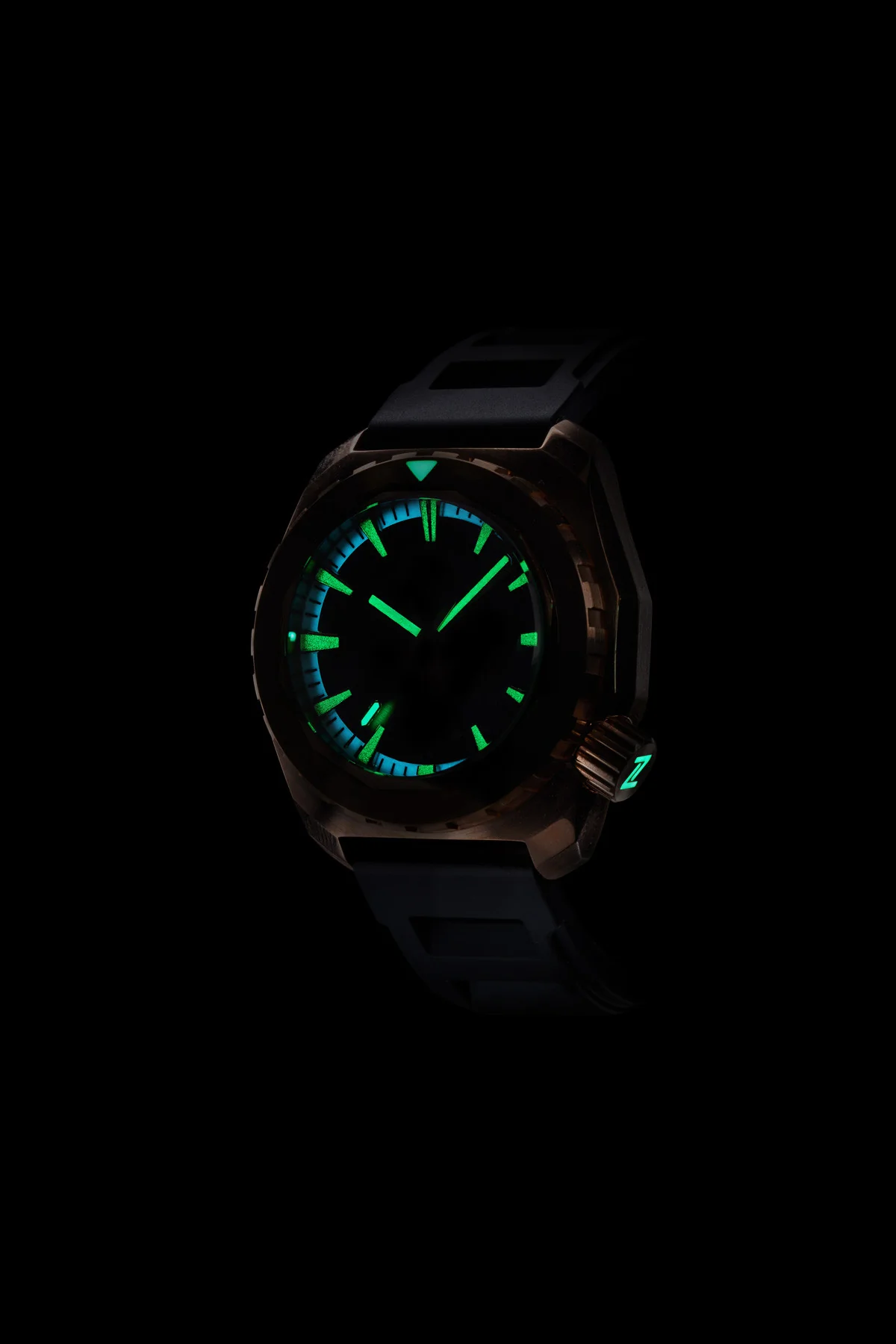 Hammerhead 1000m Diver Meteorite with Ceramic Bezel thumbnail 2